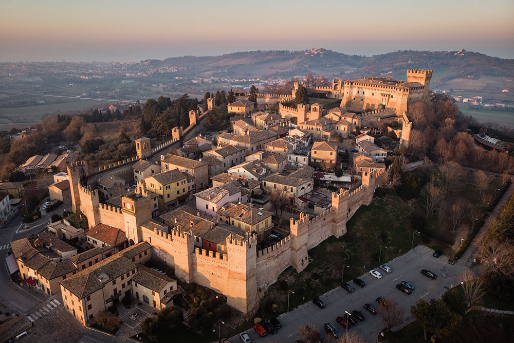  Castello di Gradara (PU) - Biocamini Artigianali ed Artistici senza canna fumaria realizzati da Alessandro Romagnoli